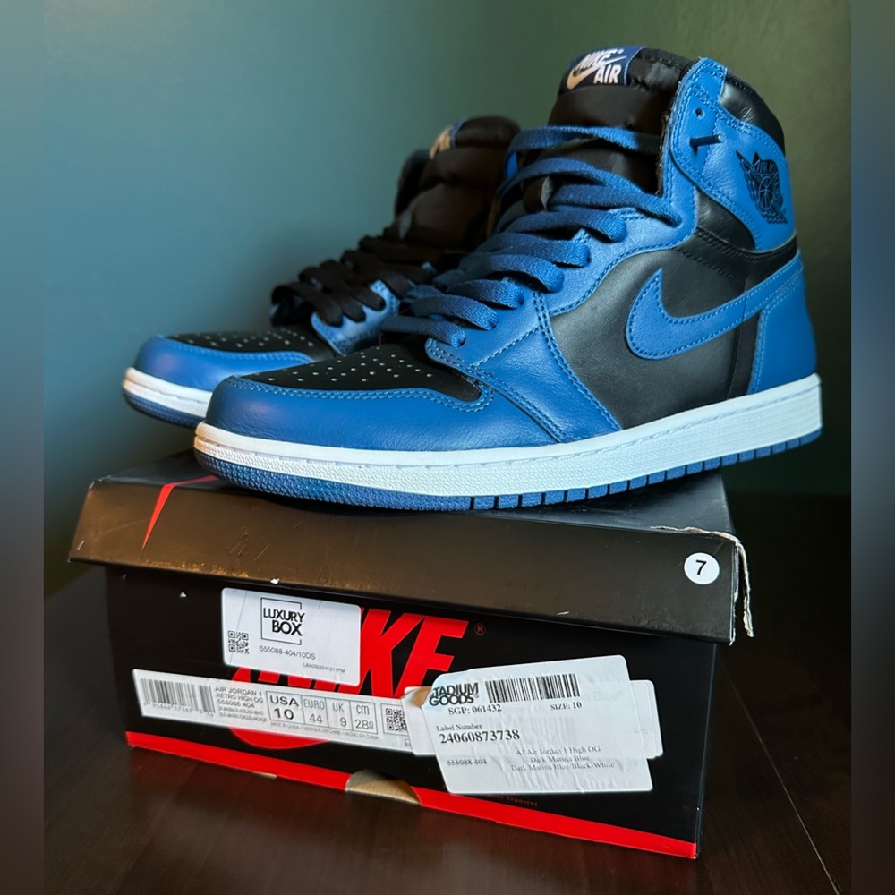Air Jordan 1 High OG "Dark Marina Blue" 555088 404 NWOT in BOX